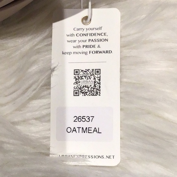 URBAN EXPRESSIONS  Fawna - Pleated Crossbody IN Oatmeal NWT - Picture 9 of 10